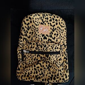 NEW Purse Vida Animal Print Backpack